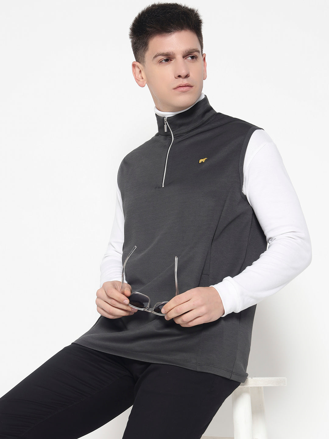Men's Sleevless Tech Vest – Charcol Grey